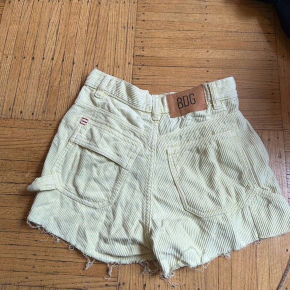 Mini corduroy shorts - Picture 3 of 6